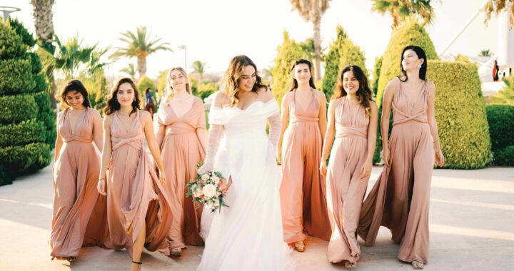 5 Popular Fabrics For Bridesmaid Dresses